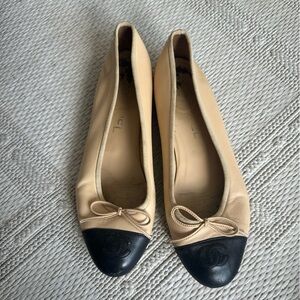 Chanel classic ballet flats 37.5 nude leather